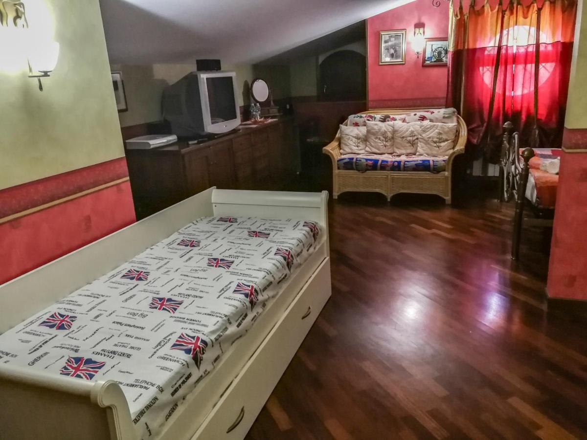 Paoline'S Suite In Villa Fiumicino Exterior foto